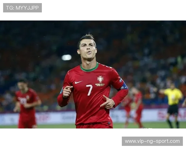 克里斯蒂亚诺罗纳尔多传奇之路从绿茵少年到世界足球不灭之星