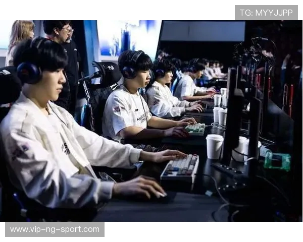 全球总决赛巅峰对决各大战队鏖战不断掀起新一轮电竞狂潮