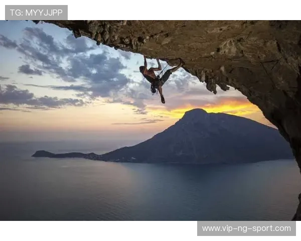 南京攀岩队勇攀高峰的奋斗历程与极限运动嘉年华的精彩瞬间 南京攀岩队勇攀高峰的奋斗历程与极限运动嘉年华的精彩瞬间