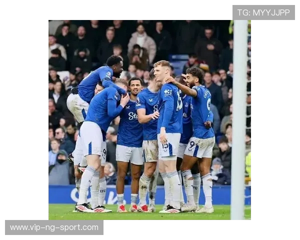 卡拉巴赫与希腊竞技的激烈对决揭示了足球战术的魅力与团队精神 卡拉巴赫与希腊竞技的激烈对决揭示了足球战术的魅力与团队精神