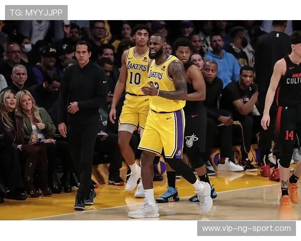 湖人对决热火精彩瞬间回顾NBA经典对抗赛照片集锦 湖人对决热火精彩瞬间回顾NBA经典对抗赛照片集锦